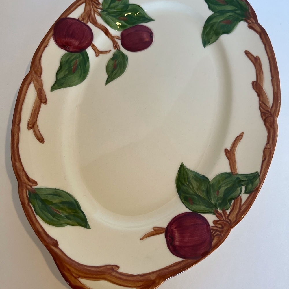 Franciscan Earthenware Platter Apple Pattern - Picture 4 of 9